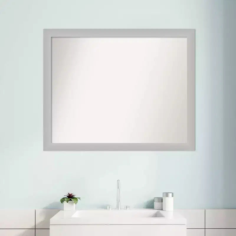 Specchio da parete con cornice rettangolare - Finitura argento a bassa lucentezza