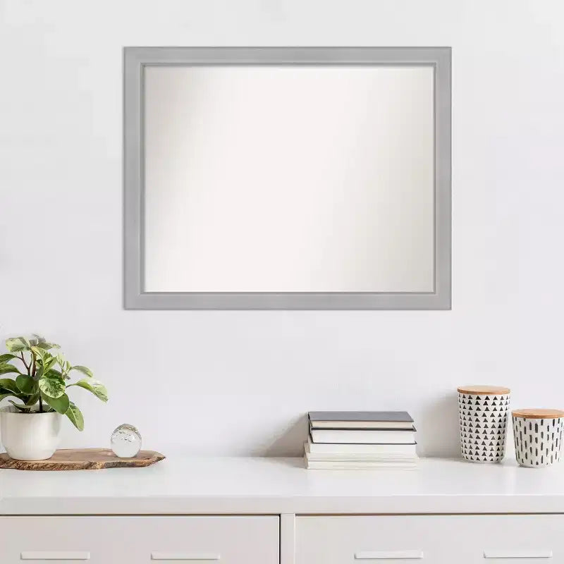Specchio da parete con cornice in nichel spazzolato - 30,5 x 24,5 pollici