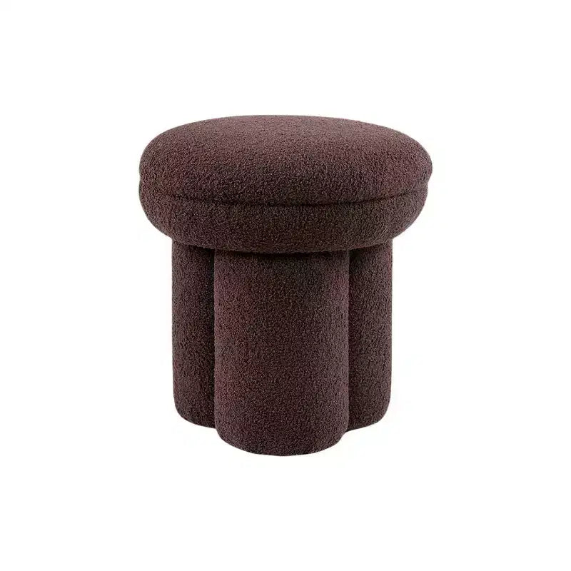 Sgabello d'accento a forma di fungo — Pouf rivestito in montone con base a piedistallo