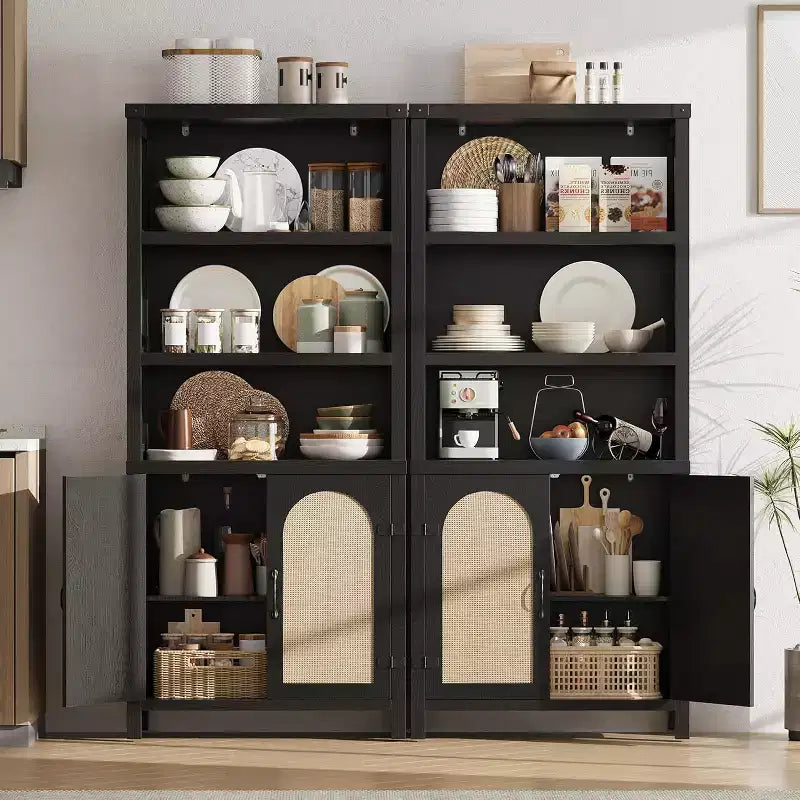 Libreria alta 178 cm con ante e ripiani regolabili