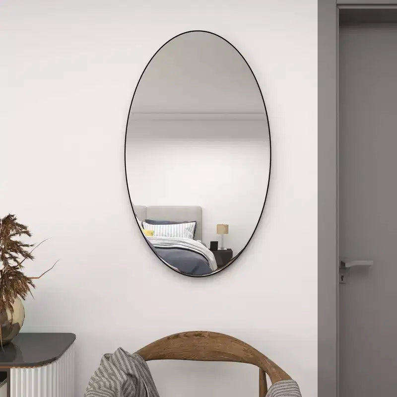 Specchio da Parete Grande Ovale con Cornice in Legno Naturale – 101 x 61 cm